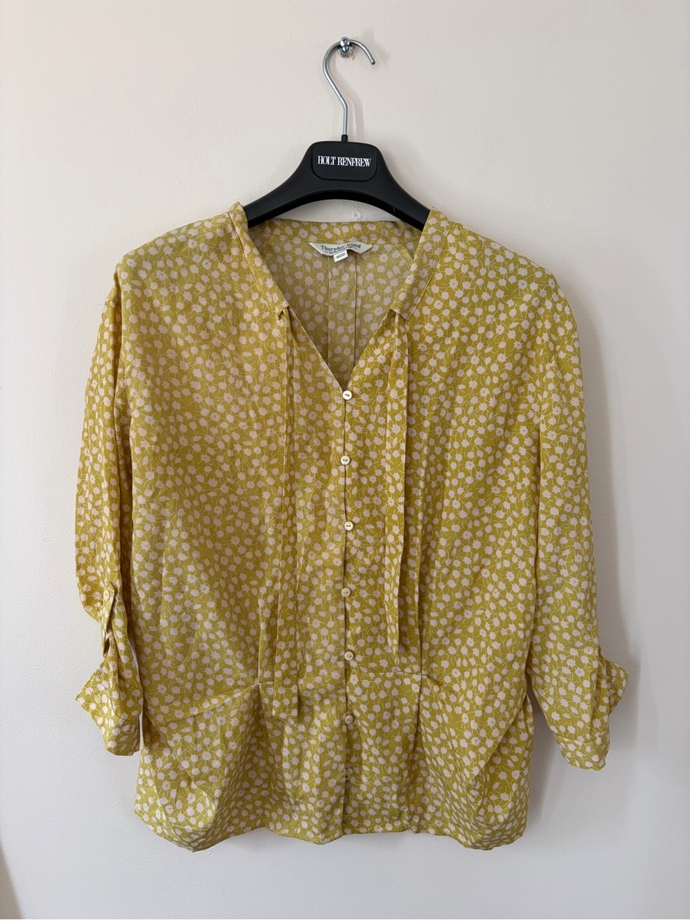 Thursday Island - Chelsea & Violet Yellow Floral Button-Front Blouse. Size Small
